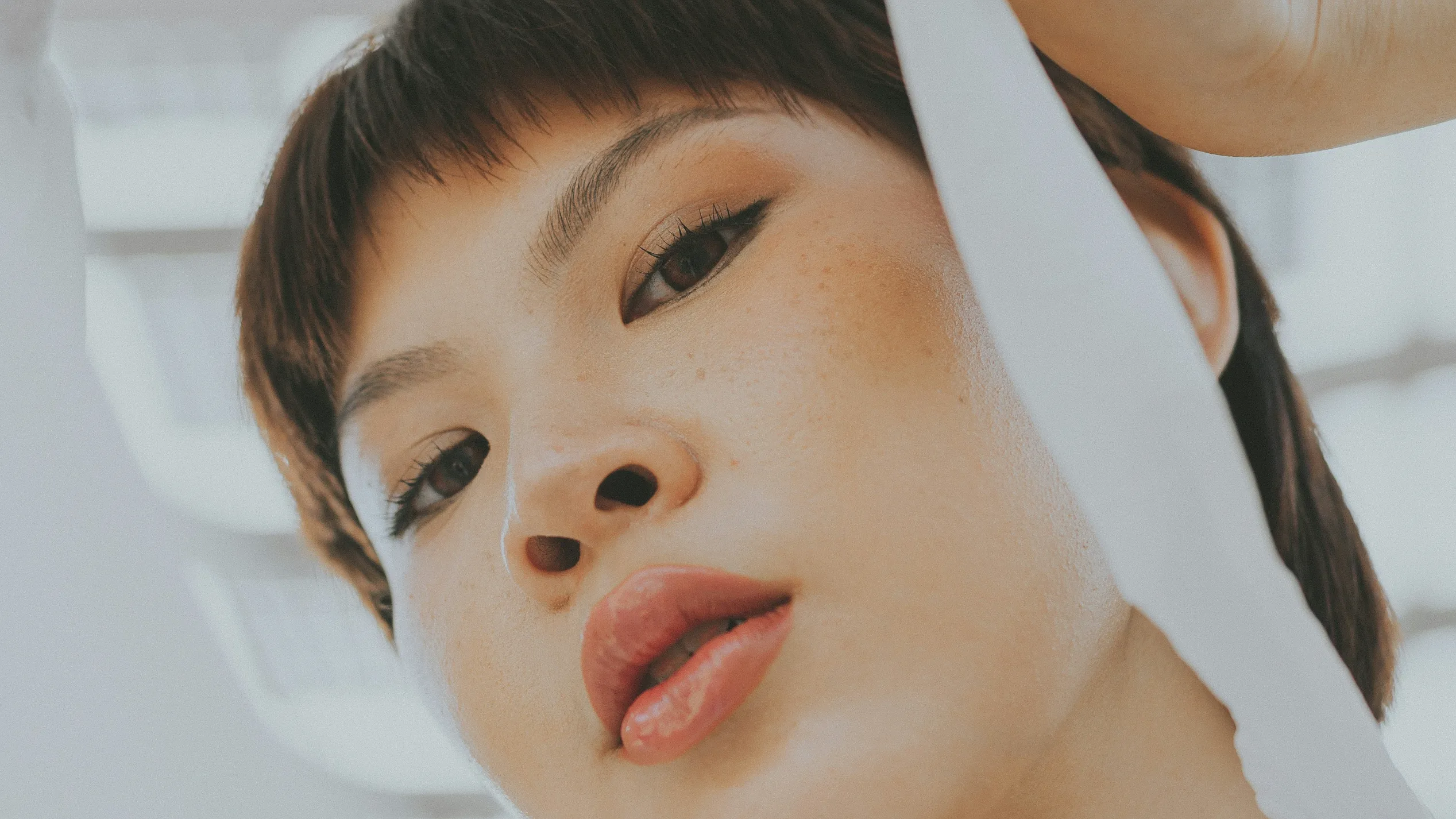 K-beauty lidera maquiagem e cuidados com o cabelo no Brasil - Imagem do artigo