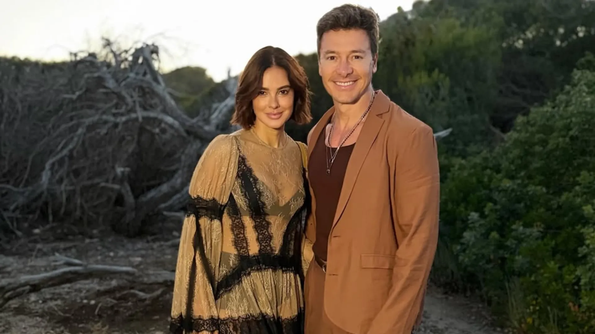 Vera Viel exibe momentos de viagem a Ibiza com Rodrigo Faro - Imagem do artigo